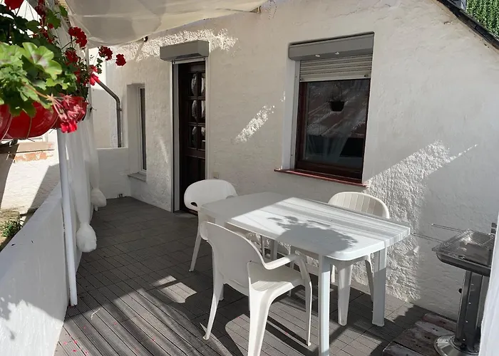 Mosel - - Das Marienkaeferhaus * Ürzig